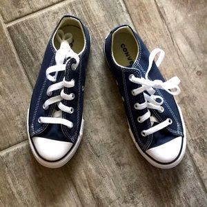 Converse sneakers NWT